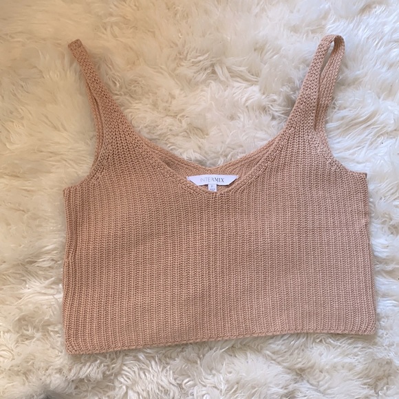 INTERMIX Tops - Intermix sleeveless crop sweater Size P